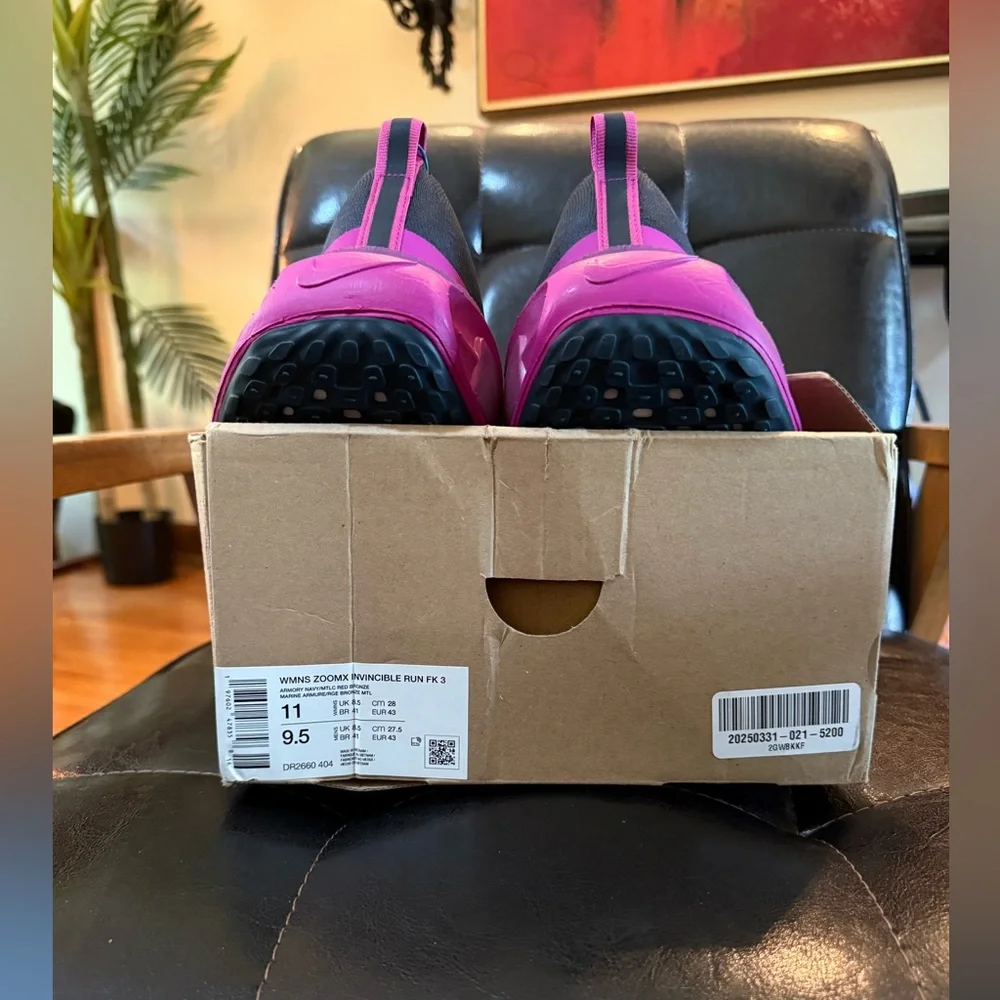 NIKE WMNS ZOOMX INVINCIBLE RUN FK 3 - Picture 15 of 16